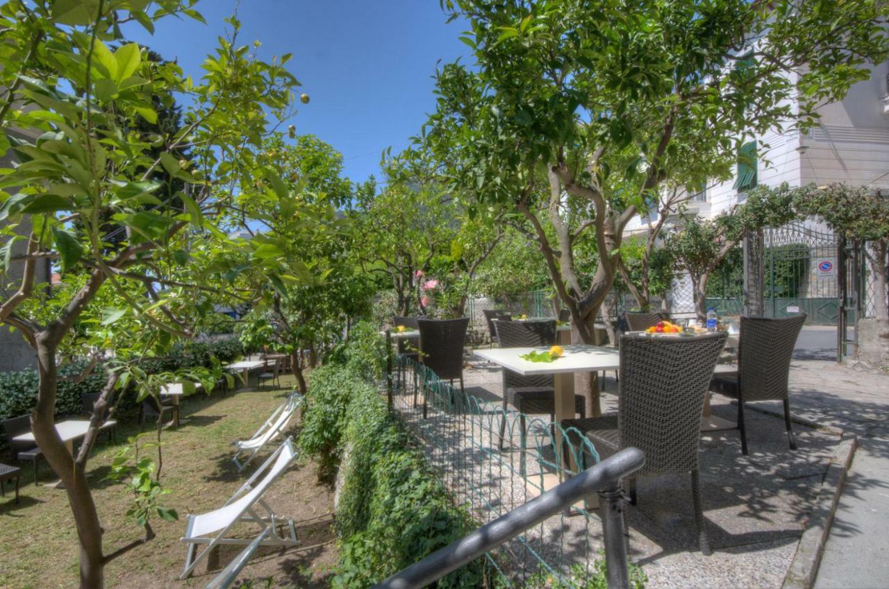 Rione San Carlo Hotell Finale Ligure Eksteriør bilde
